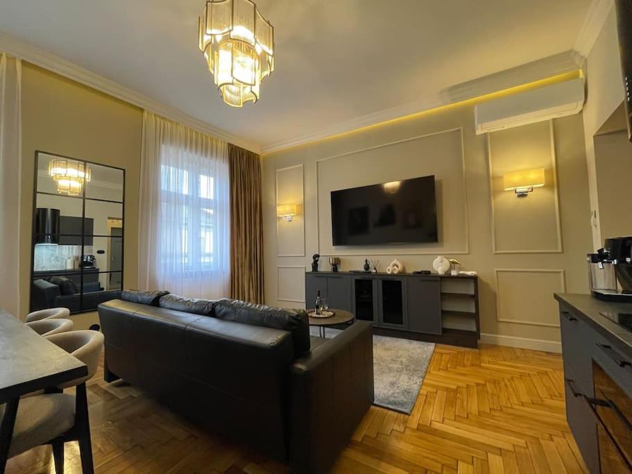 Crown Pearl - Wonderful Apartment, 110Scm, 4 Rooms Krakow Exterior photo