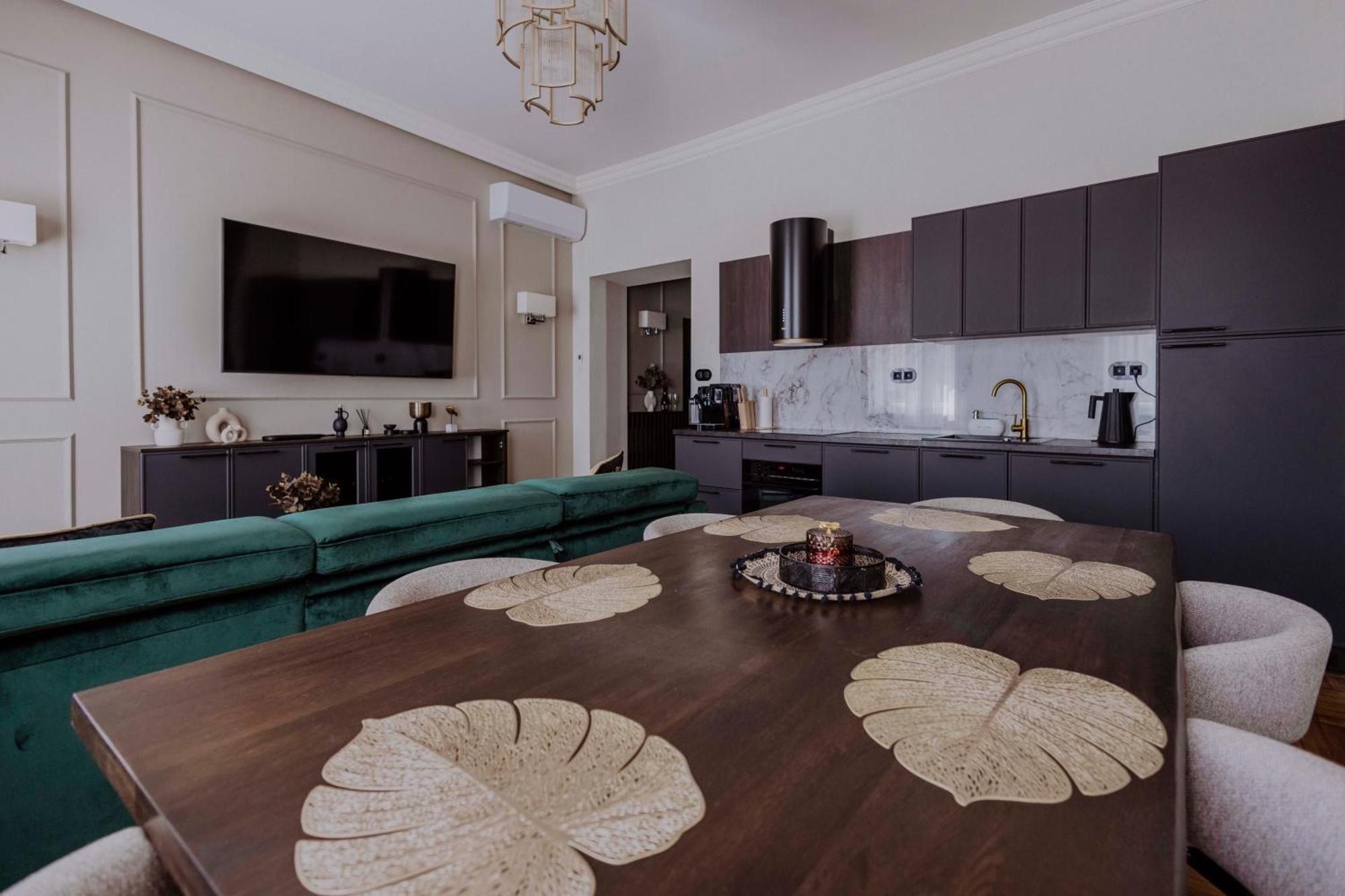 Crown Pearl - Wonderful Apartment, 110Scm, 4 Rooms Krakow Exterior photo