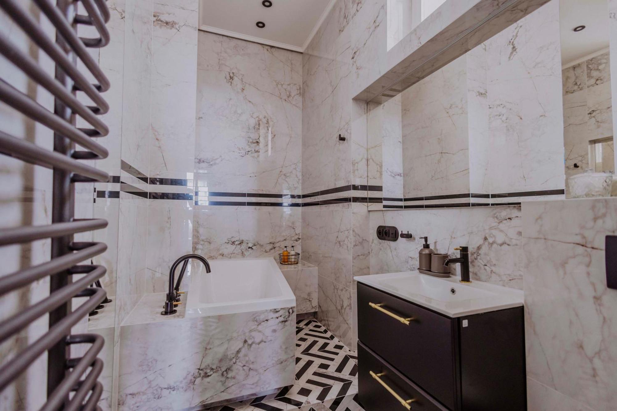 Crown Pearl - Wonderful Apartment, 110Scm, 4 Rooms Krakow Exterior photo